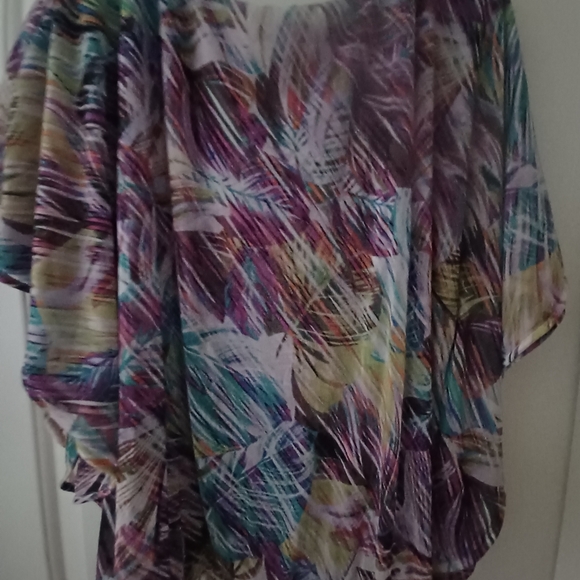 Multi Colored Blouse - Picture 2 of 3